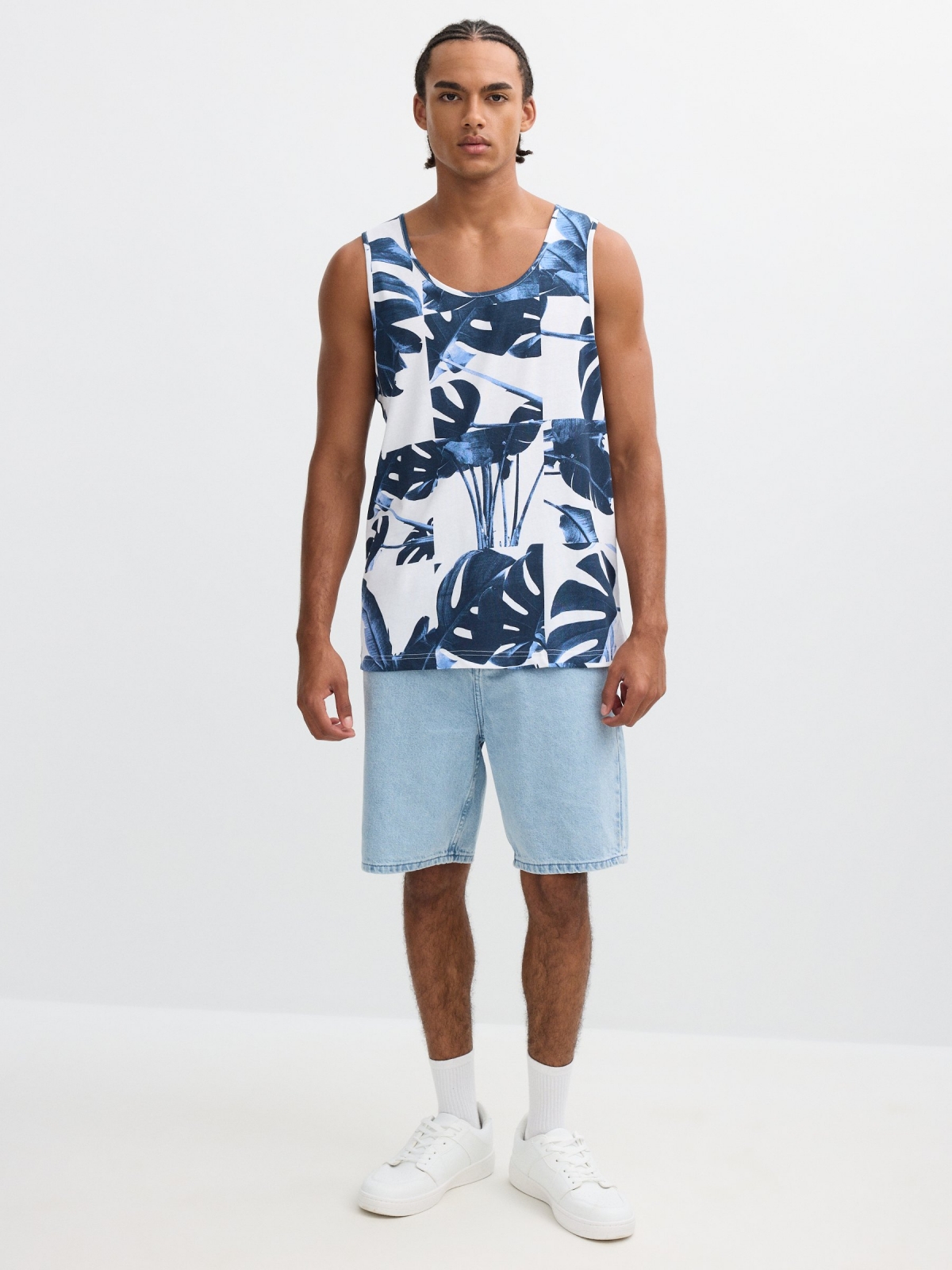 Tropical leaves print tank top white front view