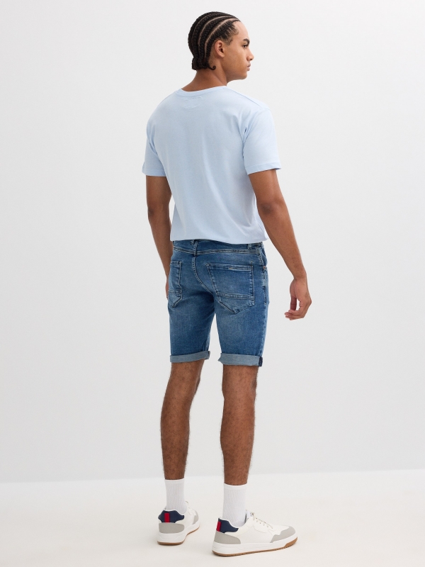Bermuda denim azul gastado azul vista meia traseira
