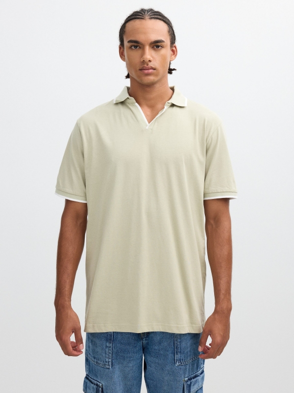 Basic V-neck polo