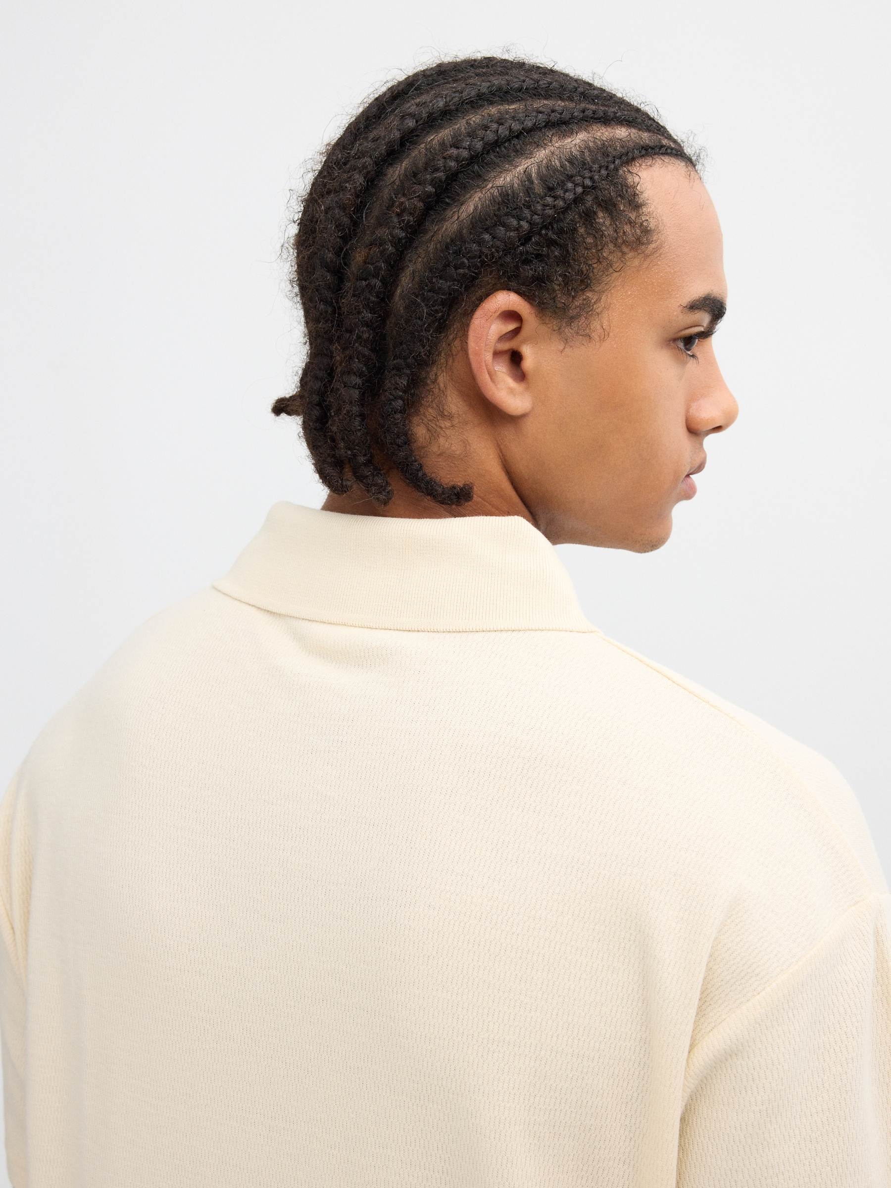 Basic textured polo sand middle front view