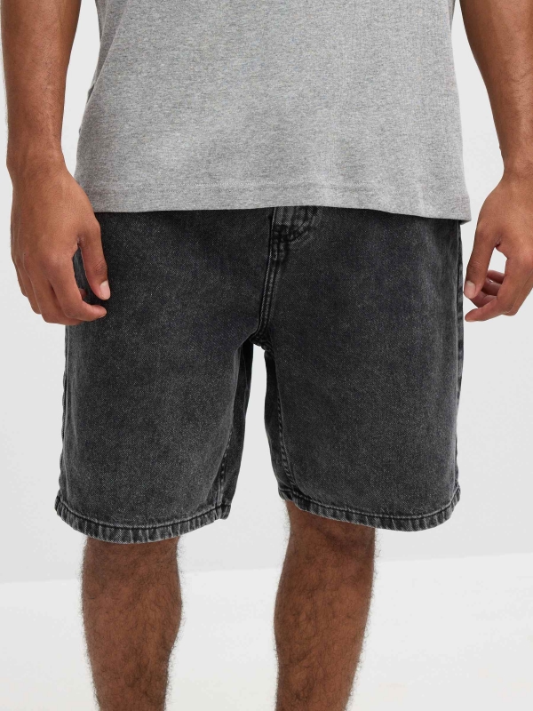 Bermuda jeans regular preto vista geral frontal