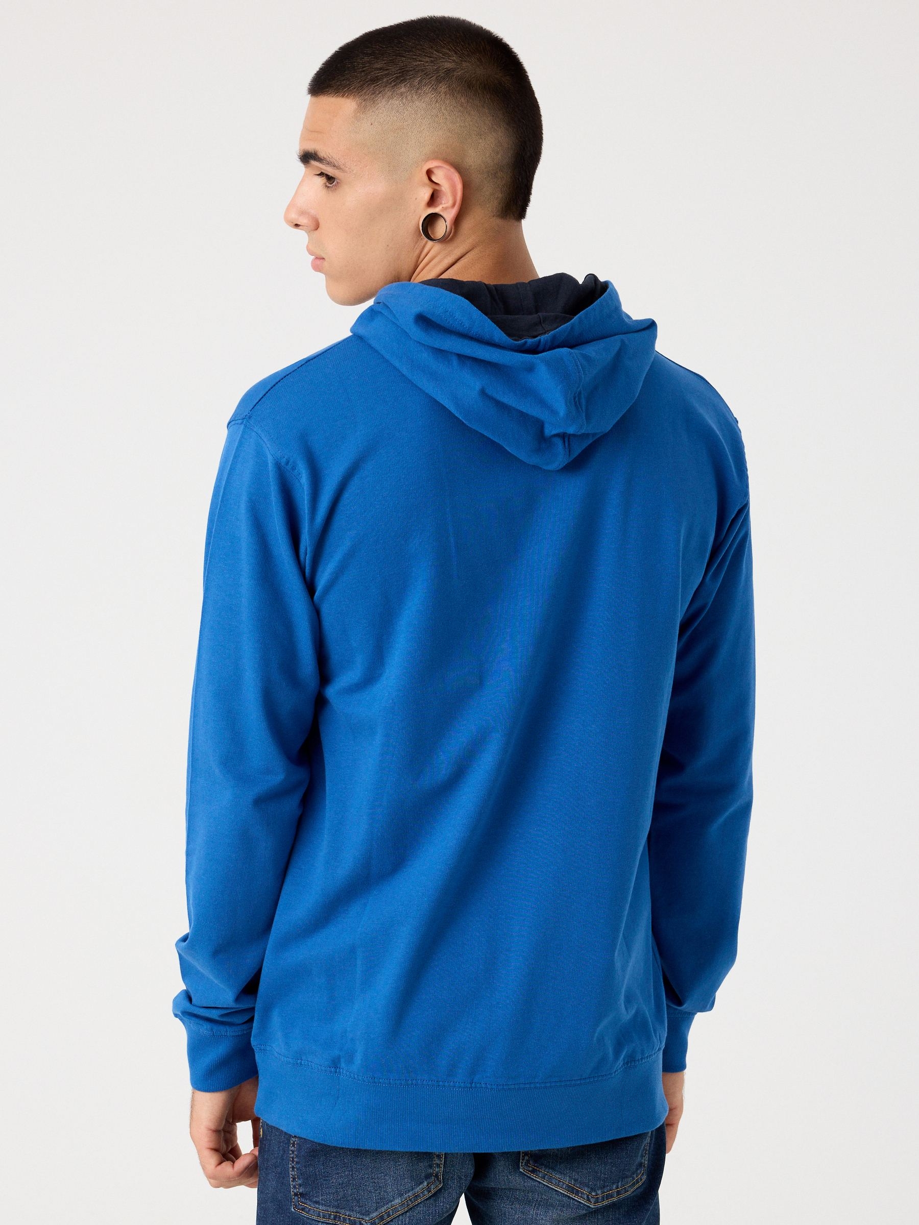 Basic kangaroo sweatshirt blue middle front view