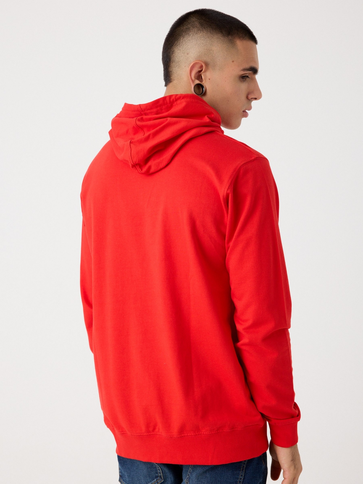 Camisola canguru básica vermelho vista meia traseira