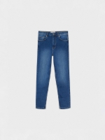 %Pto% Jeans mom slim denim modernos azul oscuro vista frontal