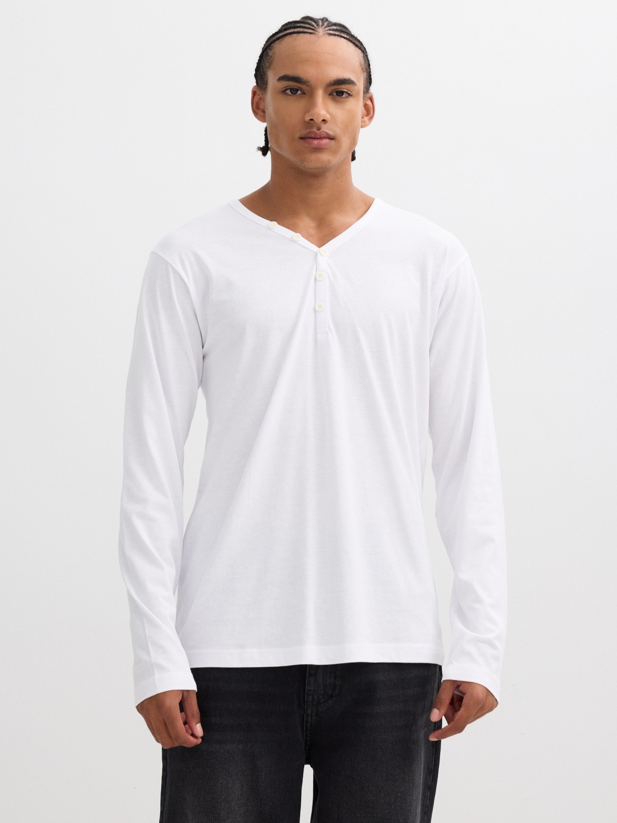 Camiseta manga larga lisa cuello botones blanco vista media frontal