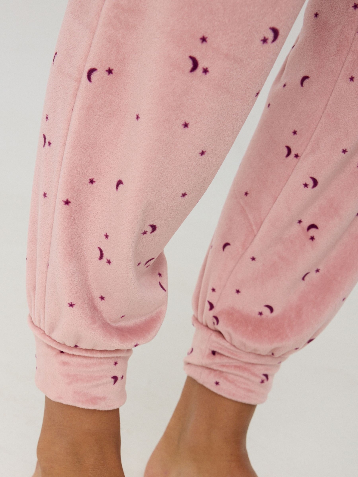 Velvet pajamas pink detail view