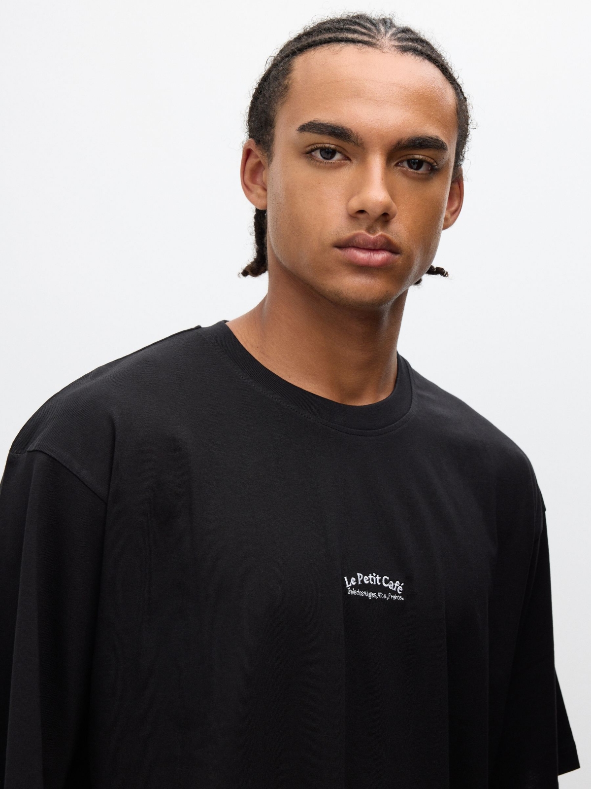 Petit café print t-shirt black detail view