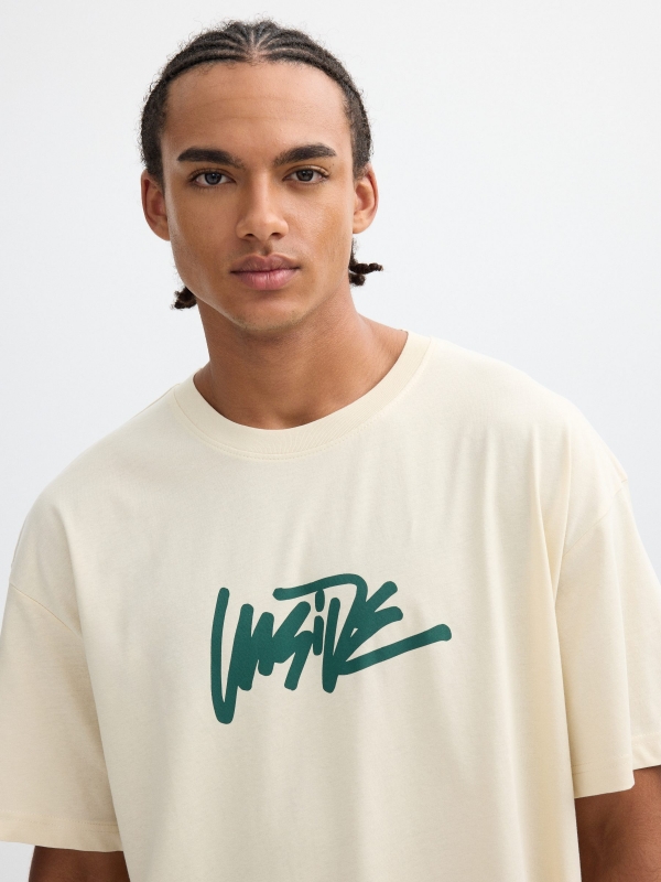 Text print t-shirt Inside sand detail view