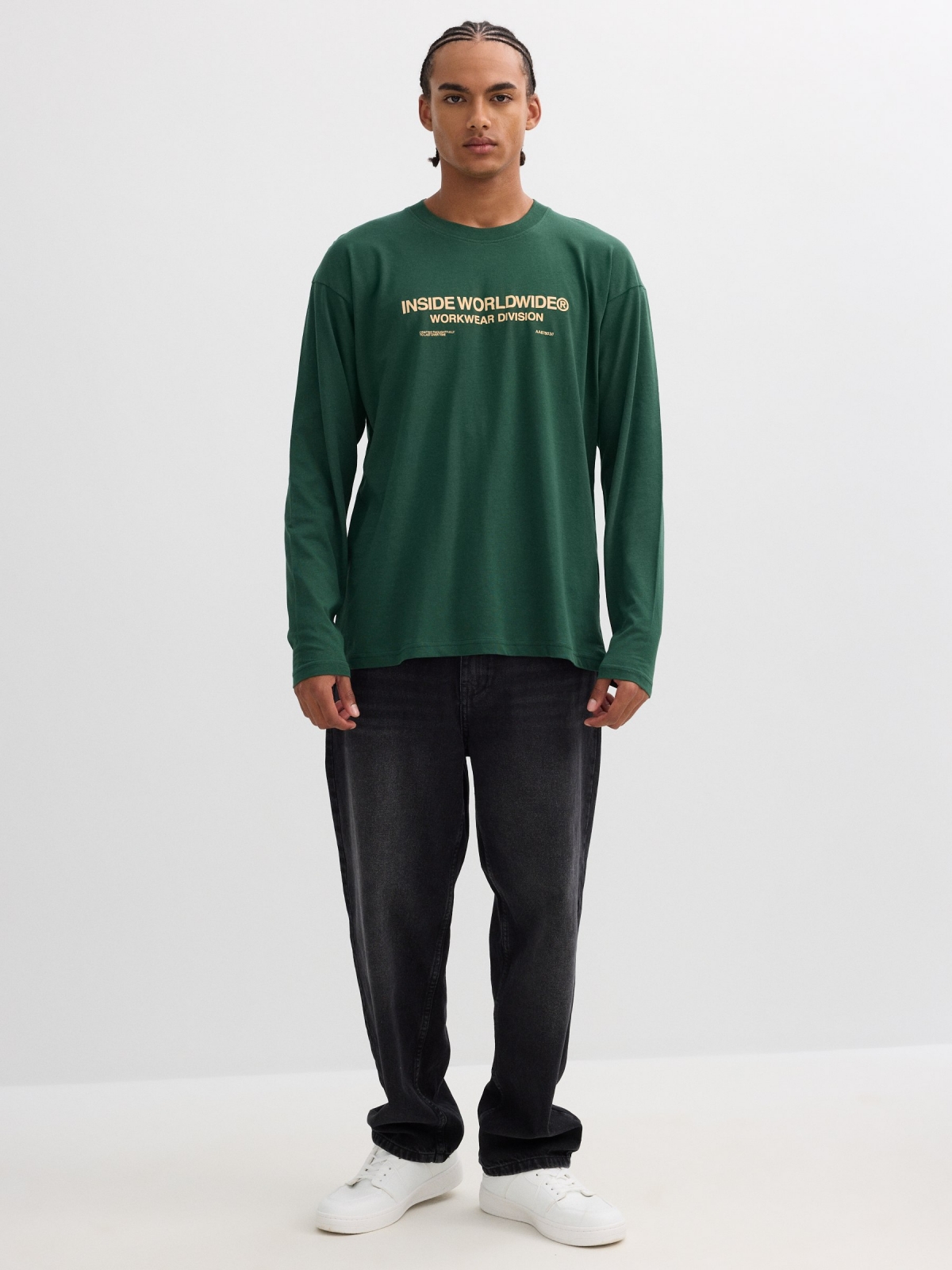 Camiseta manga larga extampado texto verde vista general frontal