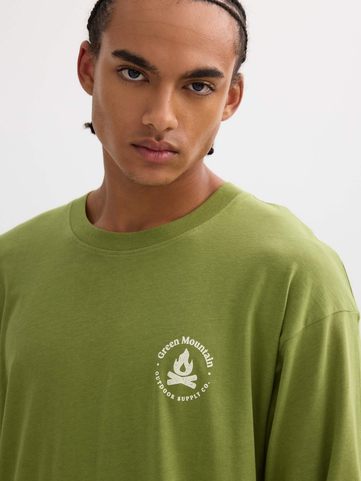 Camiseta manga larga estampado nature verde vista detalle