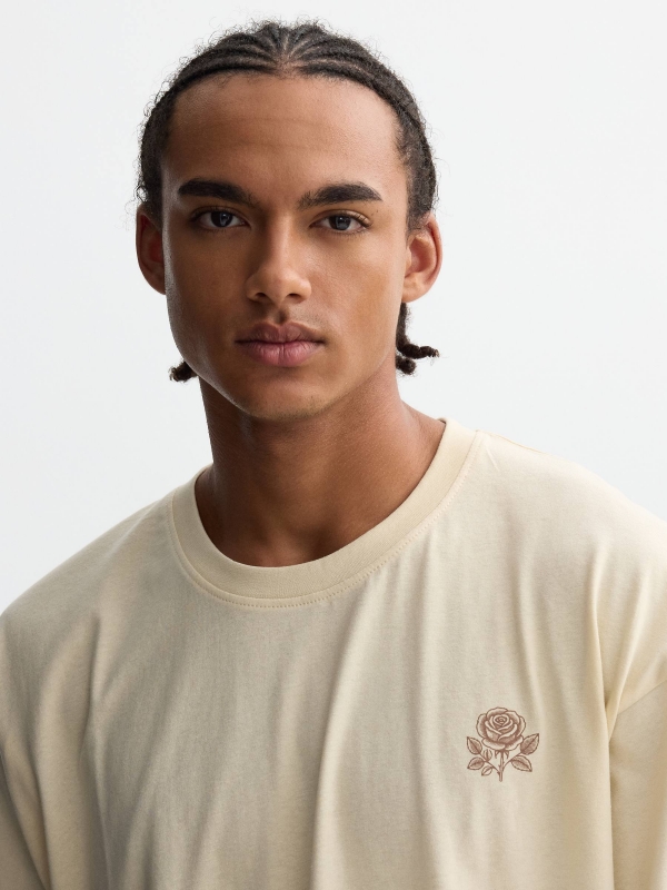 T-shirt with rose print sand detail view