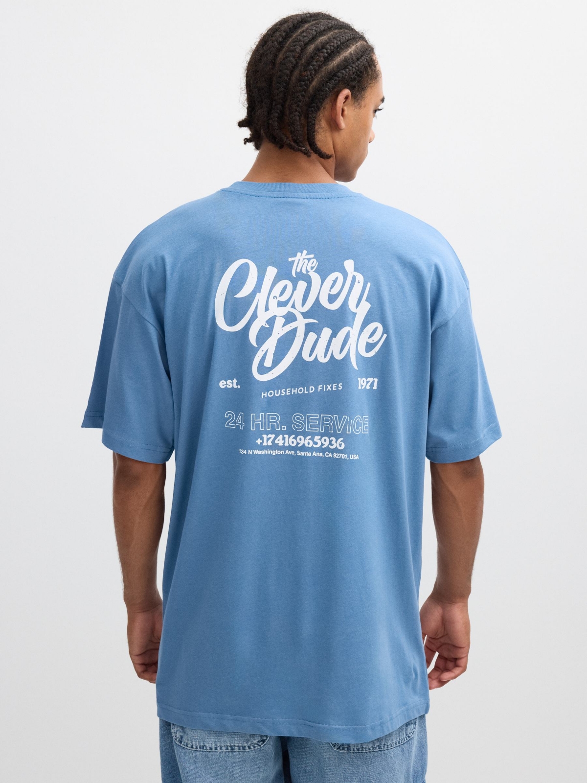 Camiseta estampa texto azul vista meia traseira