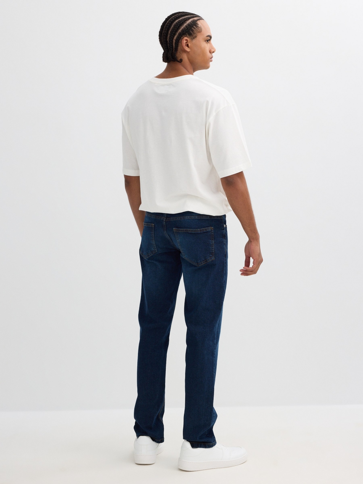 Jeans regular azul vista media frontal