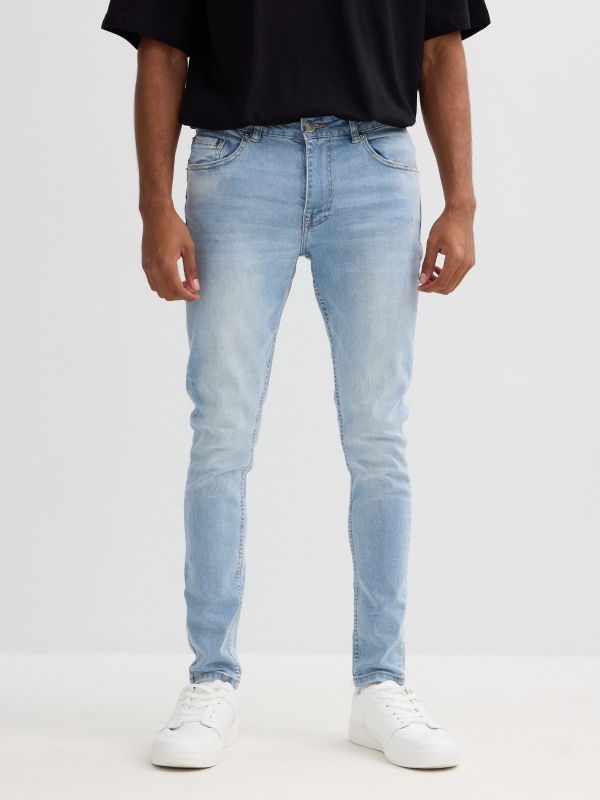 Jeans skinny azul claro azul vista media trasera