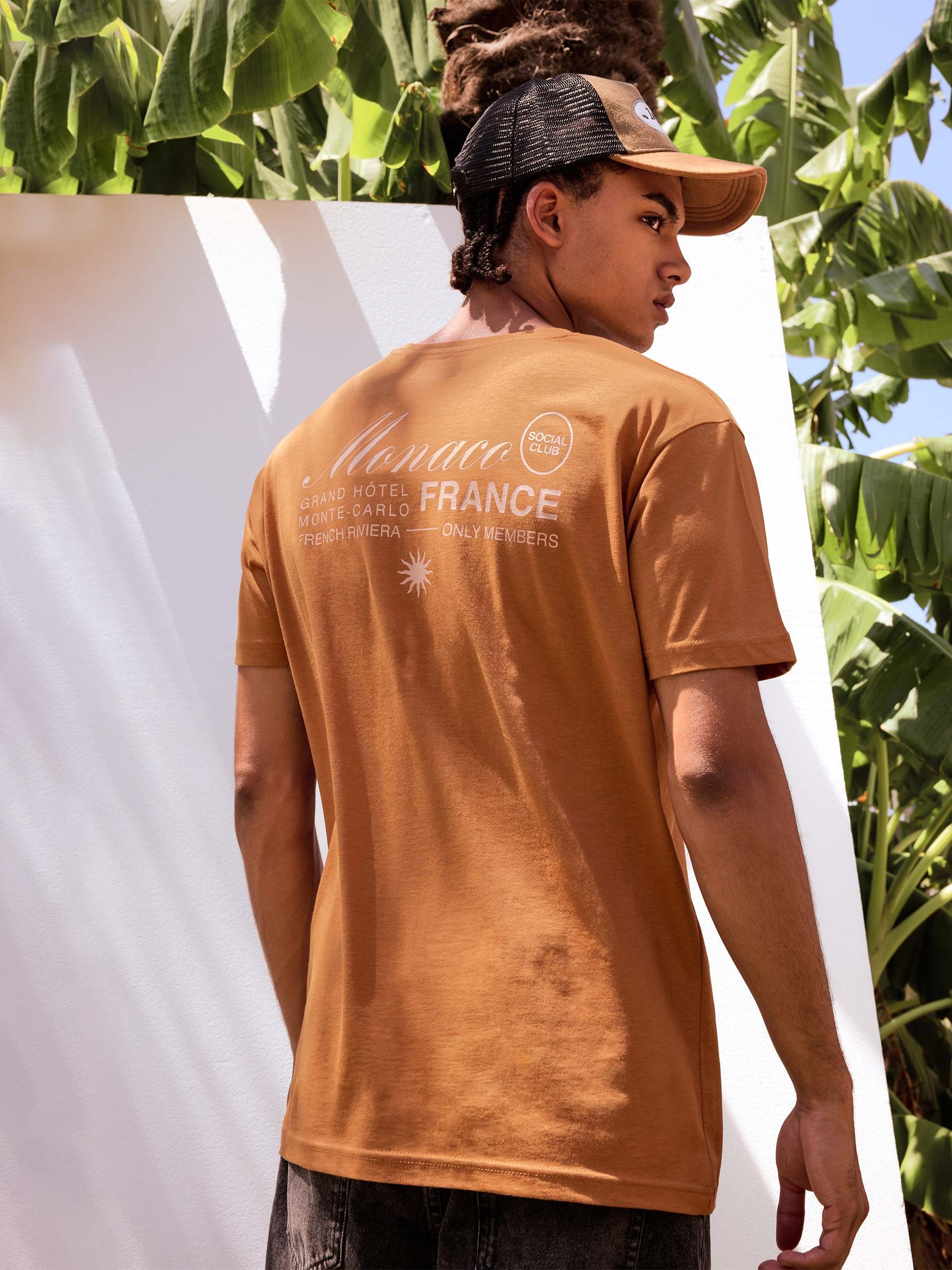 Camiseta estampado Mónaco marrón claro vista media frontal