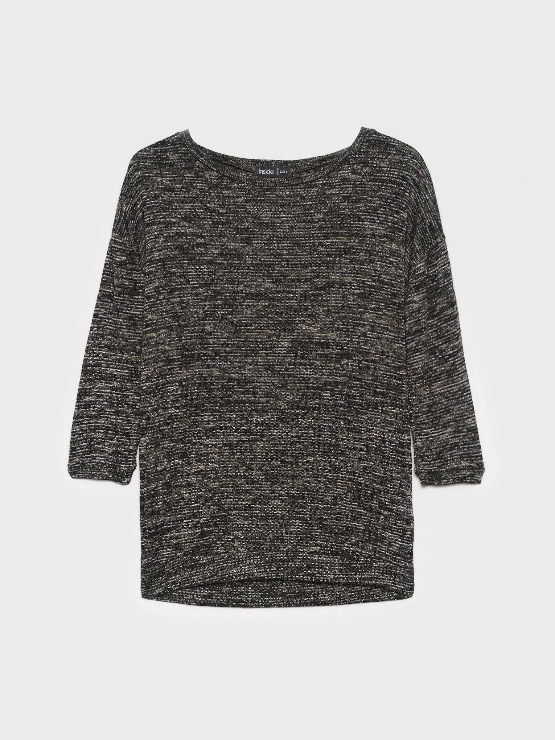 T-shirt marmoreada em cores verde vista meia frontal