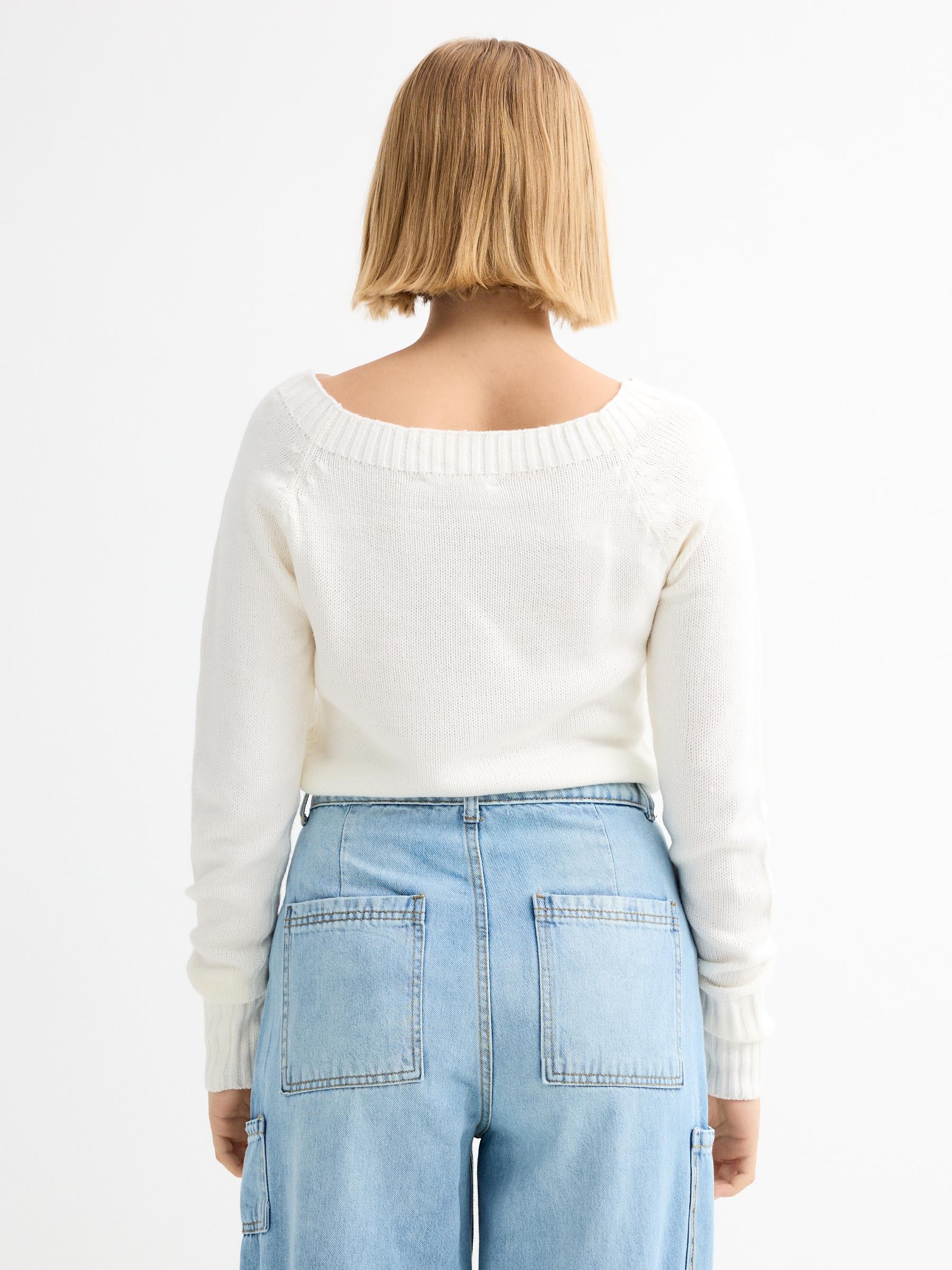Marbled boat sweater white middle front view