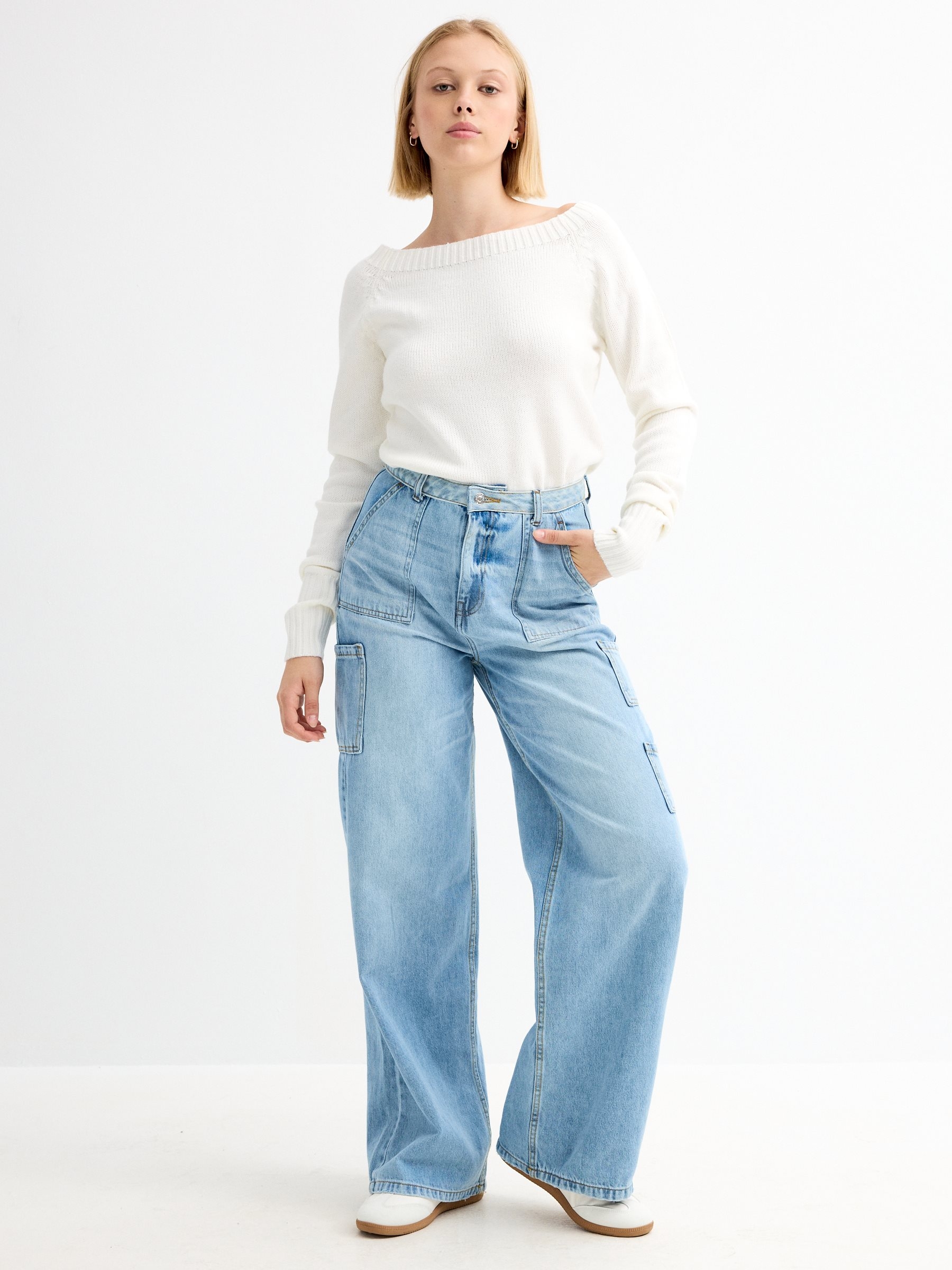 Marbled boat sweater white middle front view