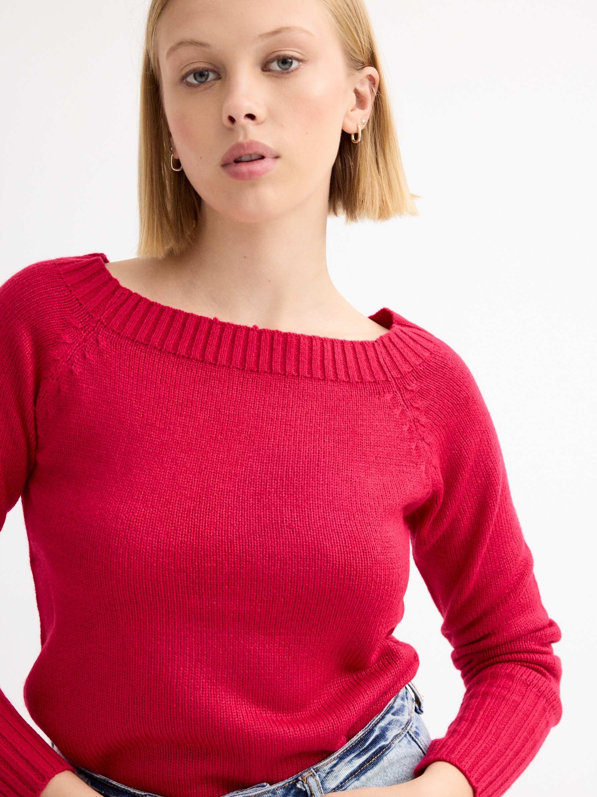 Marbled boat sweater red detail view