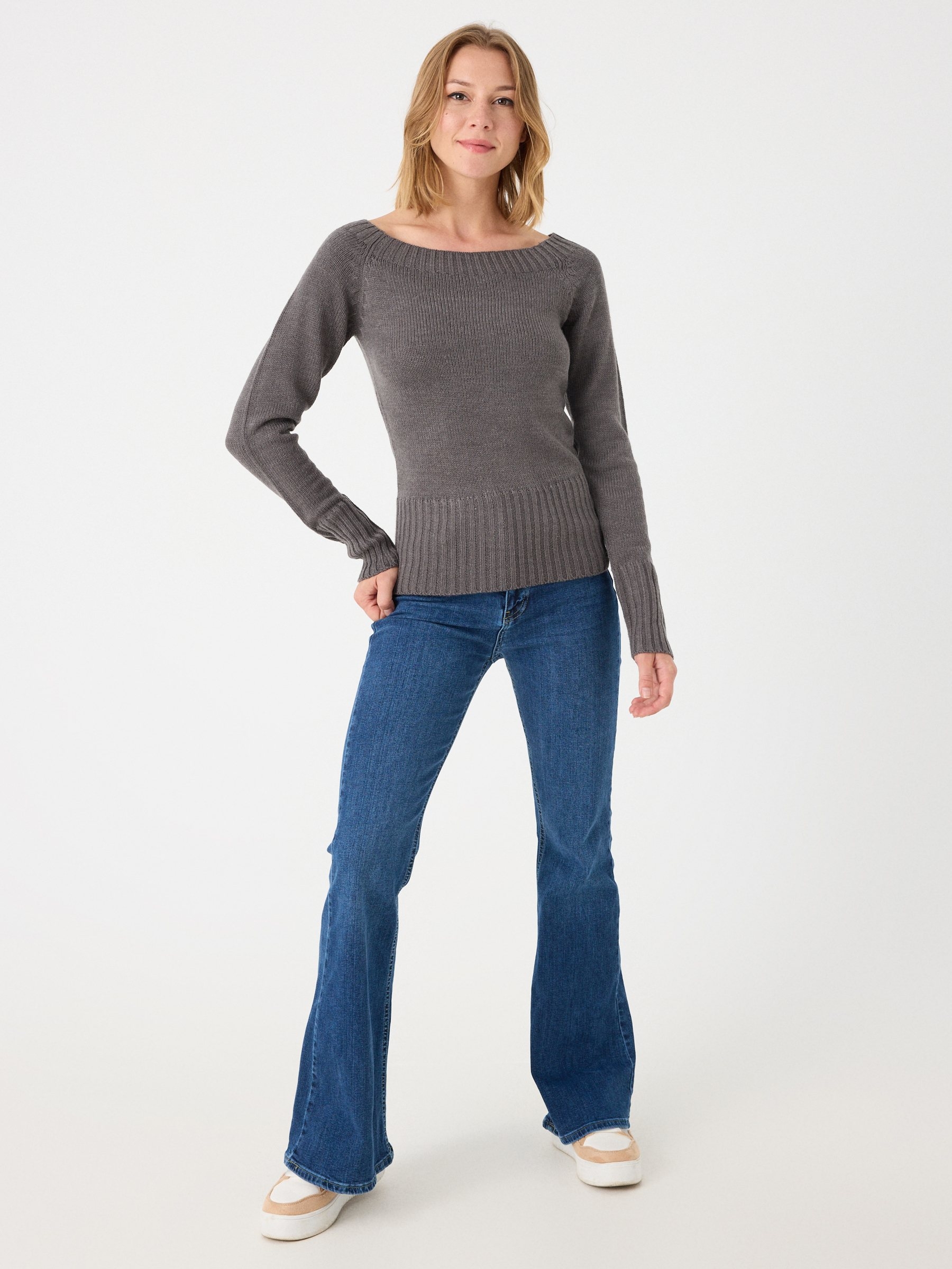 Marbled boat sweater dark grey middle front view
