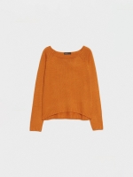 %Pto% Basic crew neck sweater beige front view