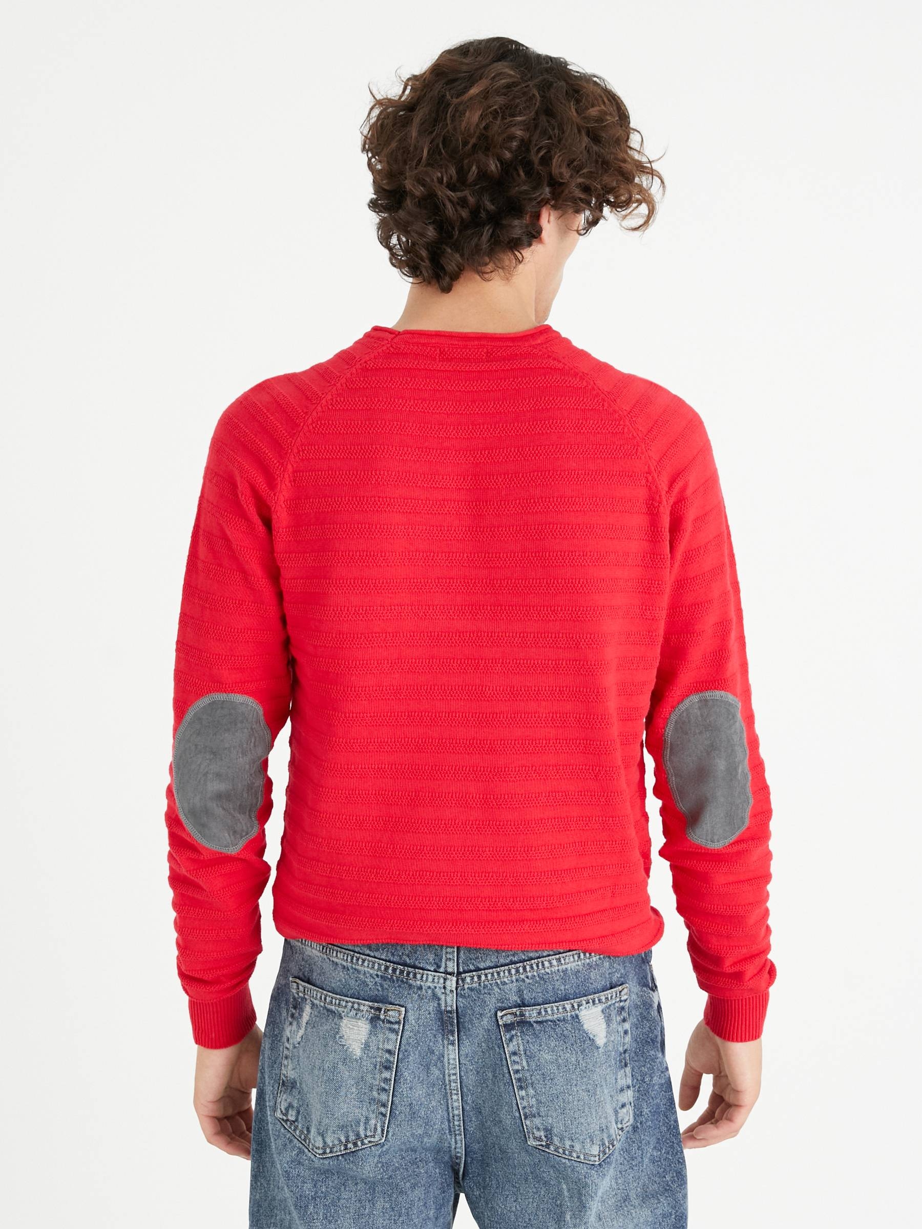 Camisola às riscas com cotoveleiras vermelho vista meia frontal