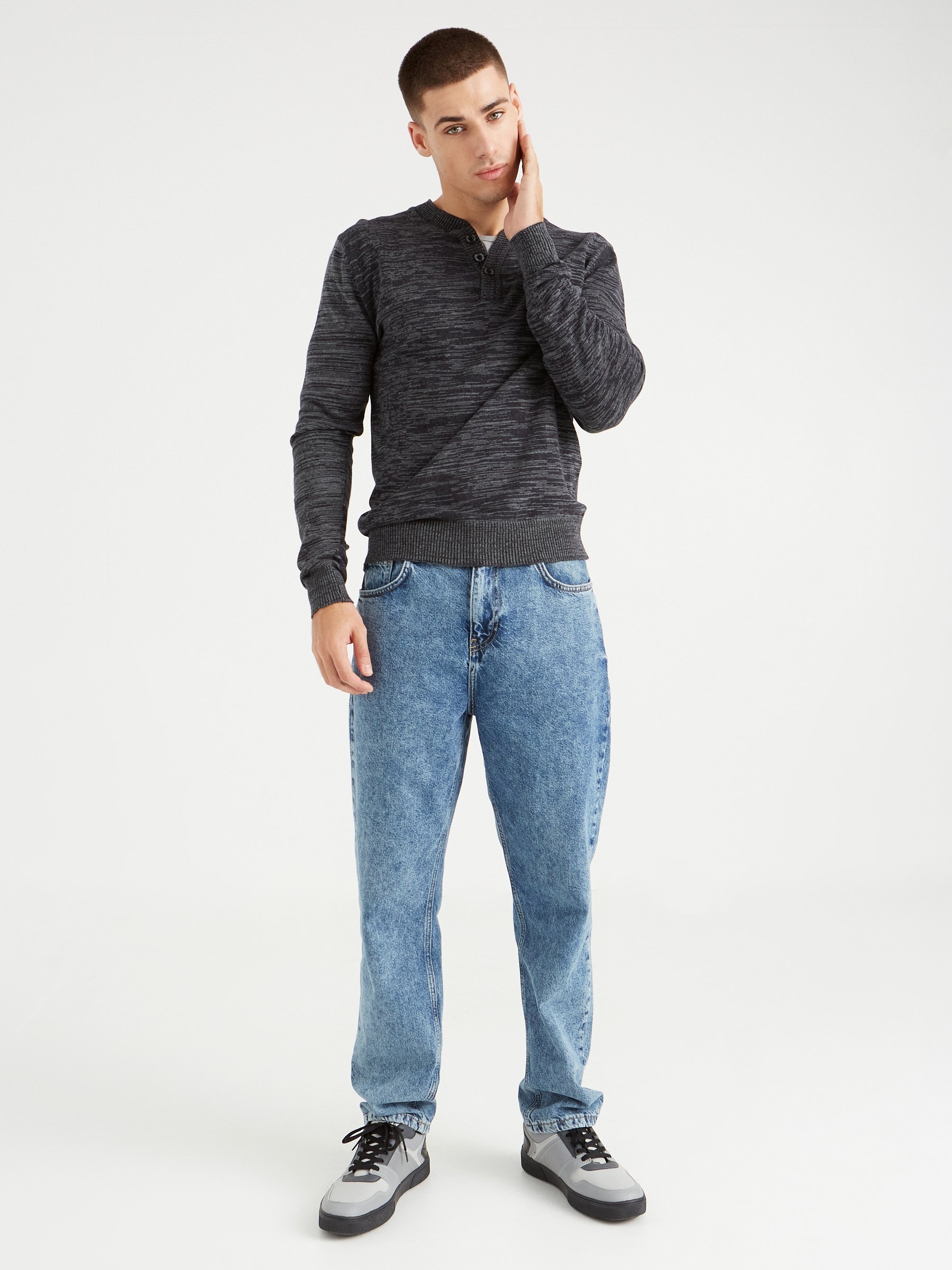 Basic mottled sweater grey middle front view