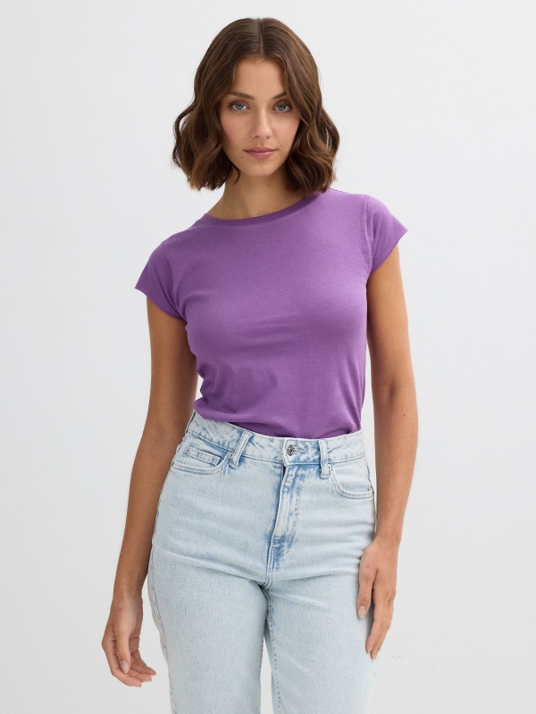 Basic round neck t-shirt lilac middle front view