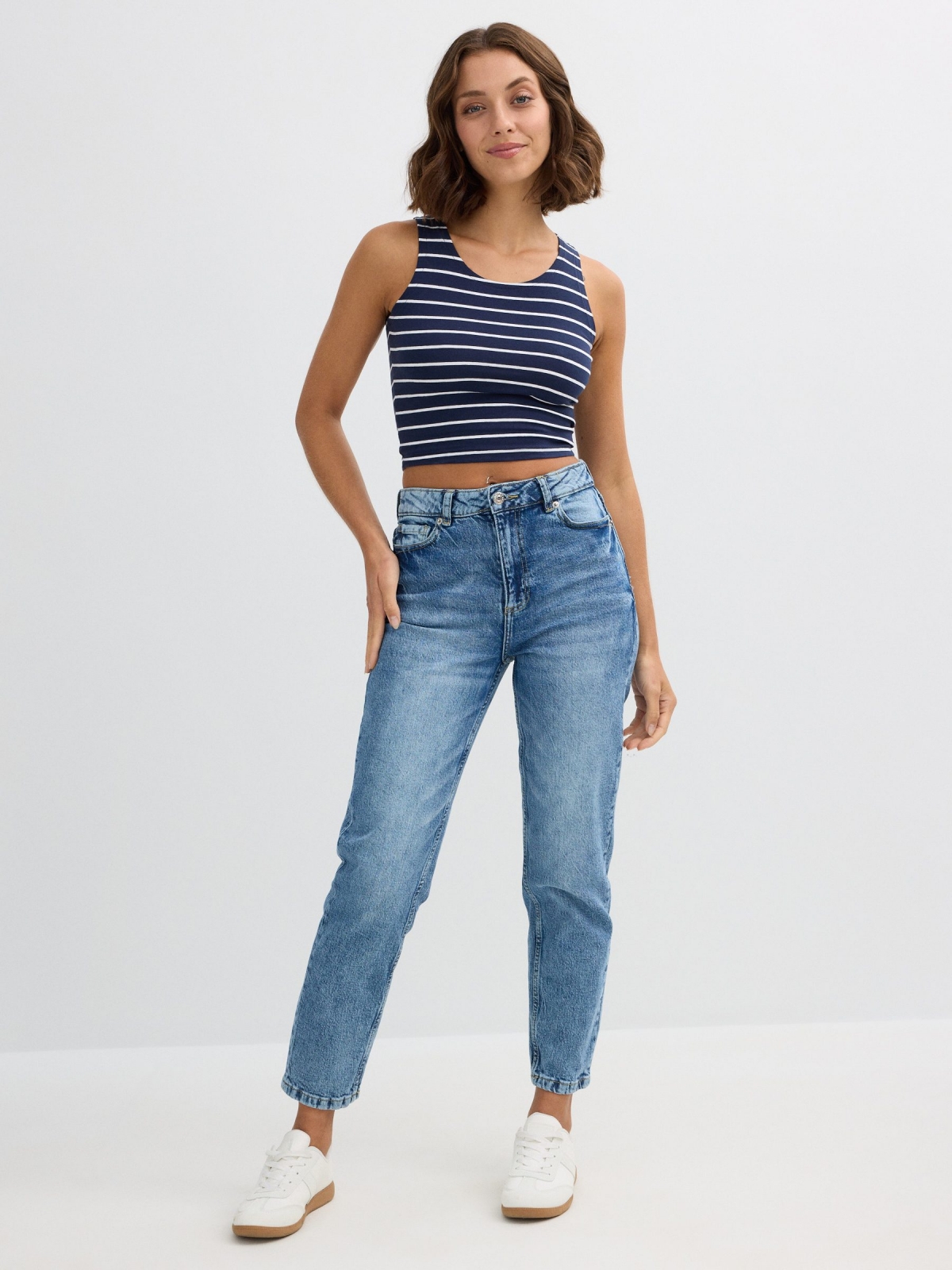 Camiseta de tirantes cropped rayas azul vista general frontal
