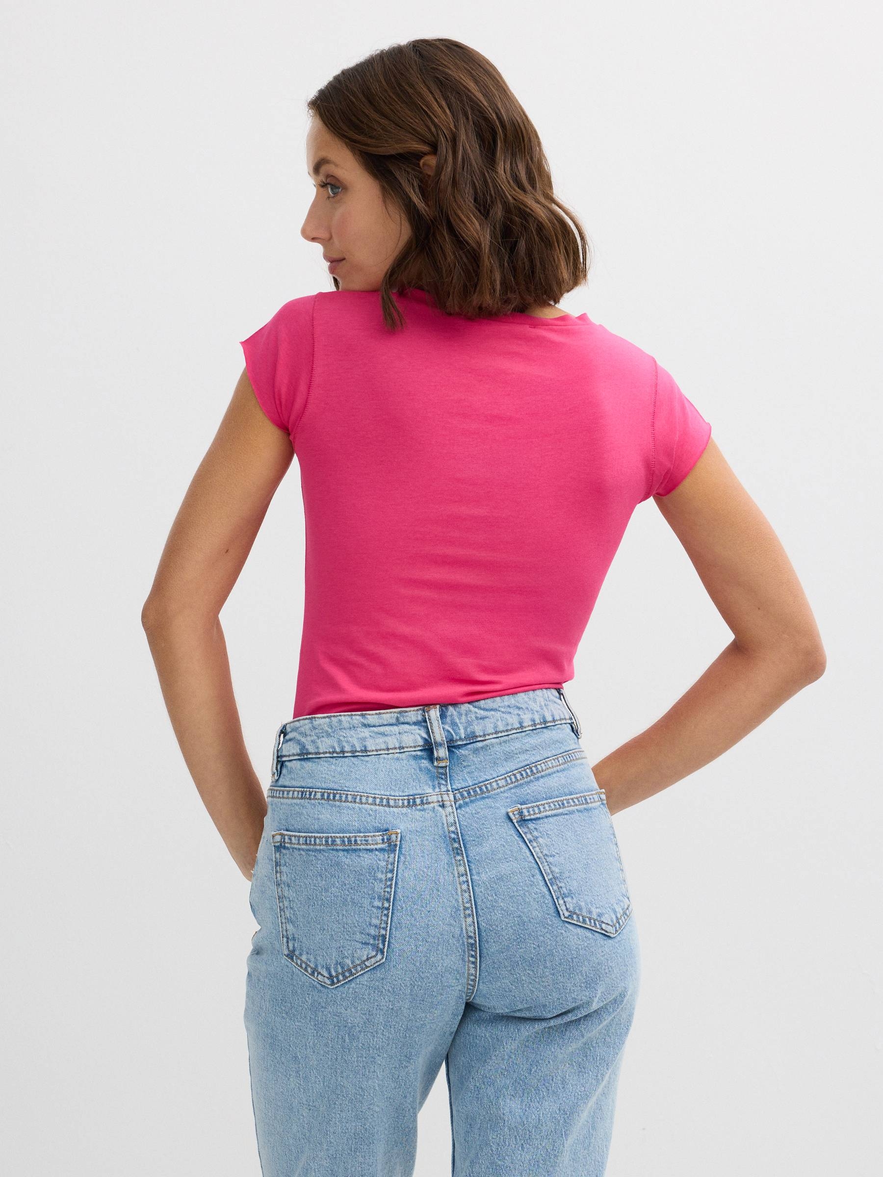 %Pto% Basic round neck t-shirt fuchsia front view