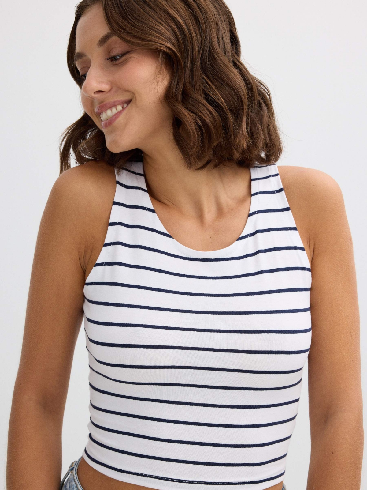 Striped cropped tank t-shirt white detail view