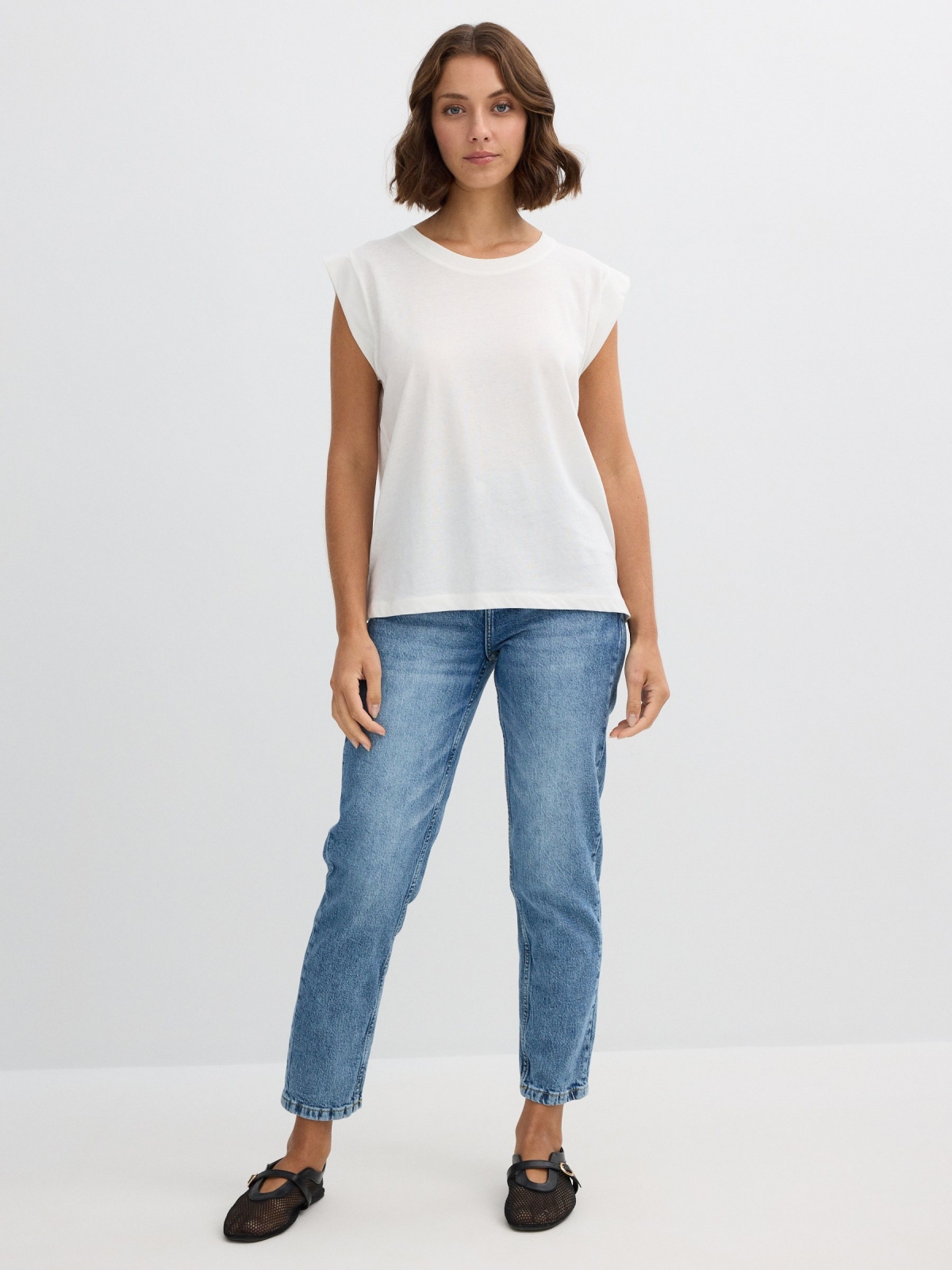 Oversized sleeveless shirt off white front view