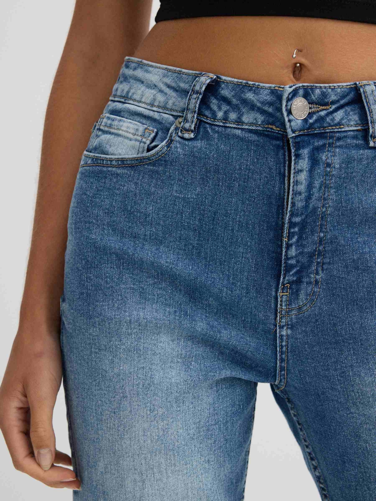 Jeans mãe azul escuro azul escuro vista detalhe