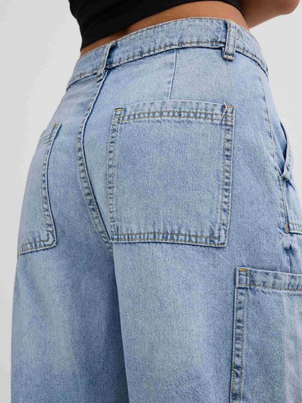 Jeans wide leg multibolsillos azul vista detalle