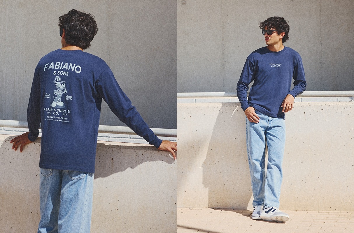 Long sleeve printed t-shirt navy middle front view