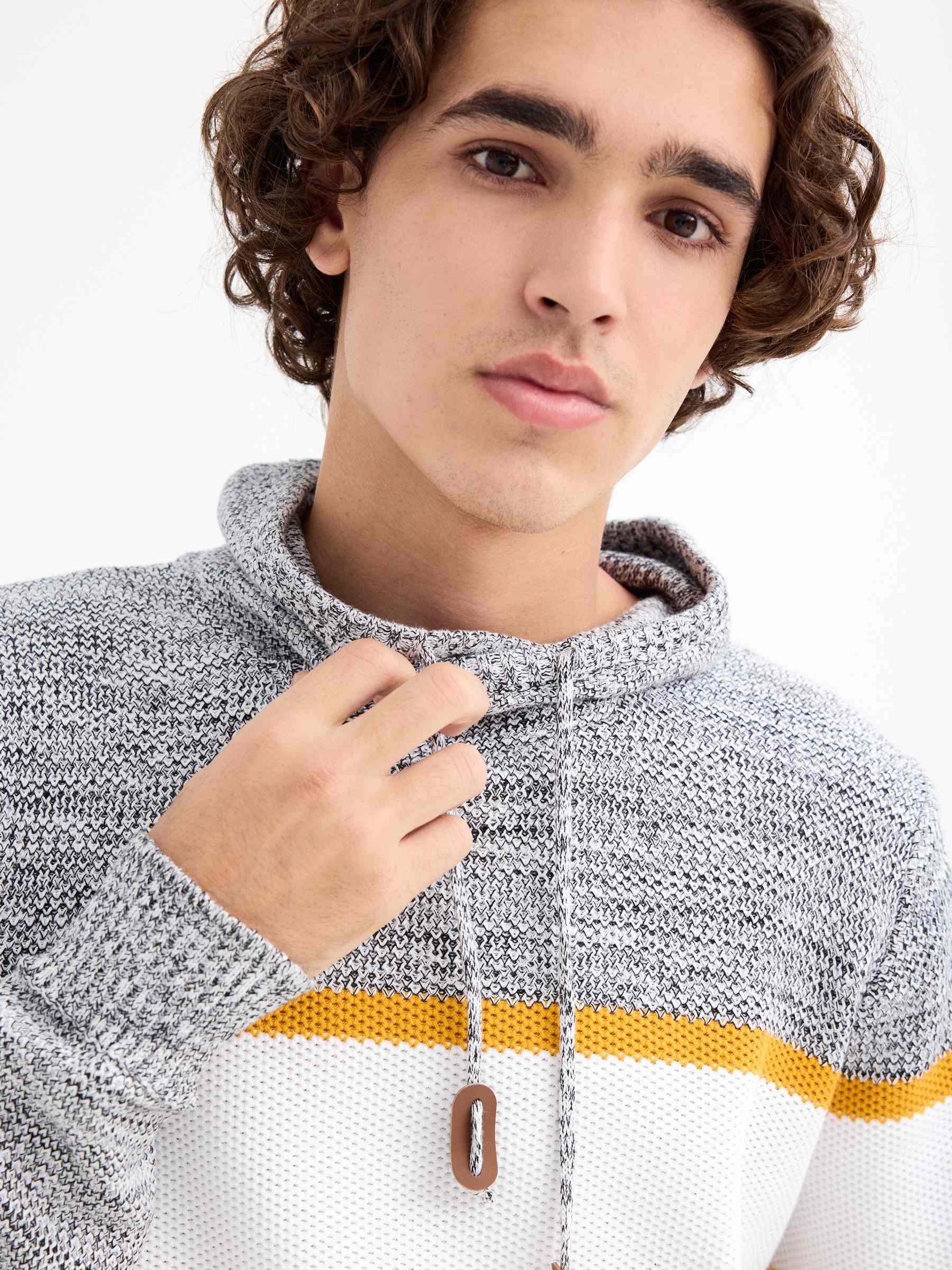 Striped sweater yellow middle front view