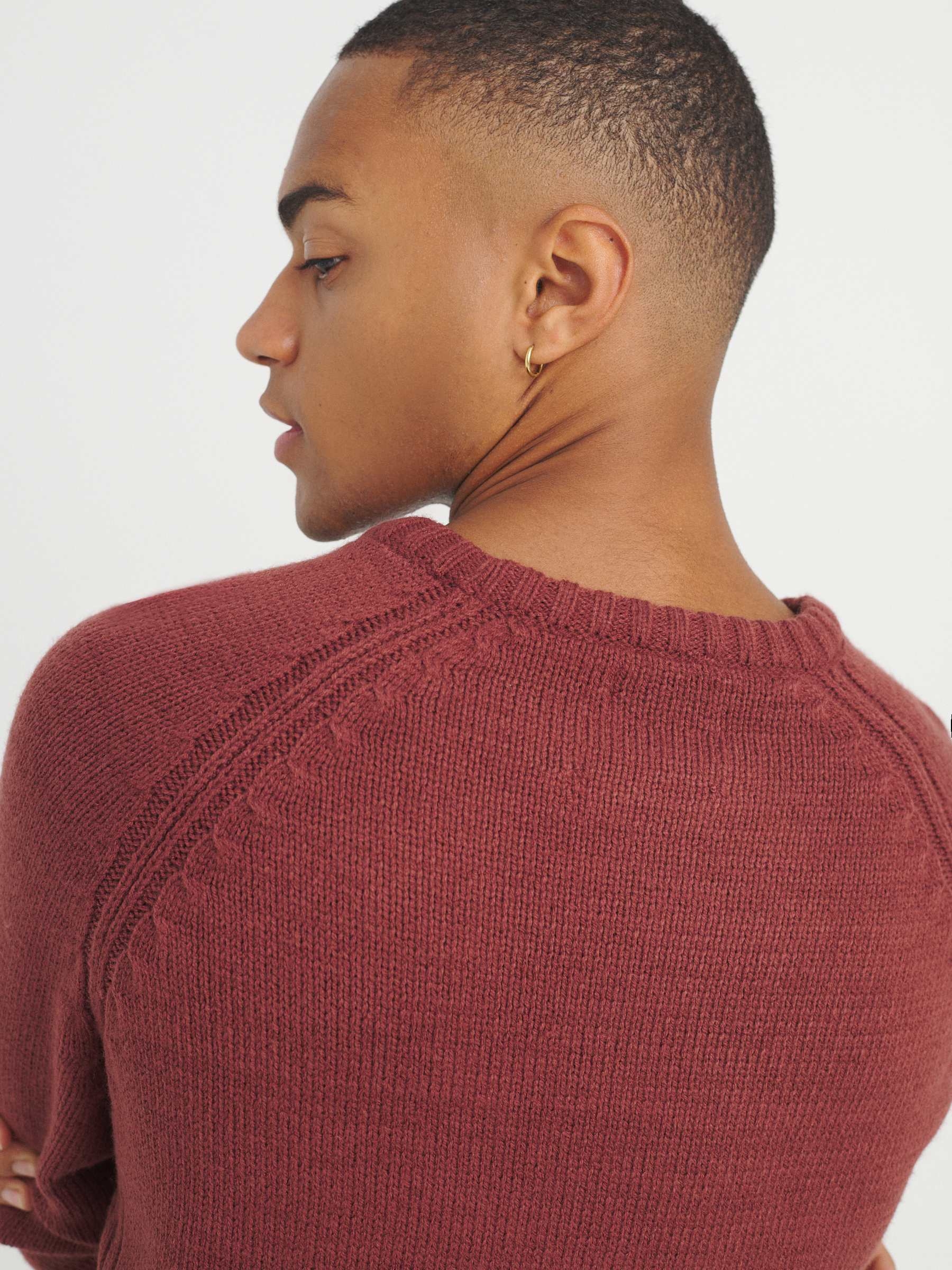 Basic knitted sweater red middle front view