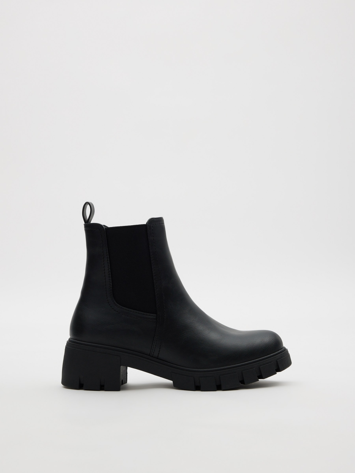 Chelsea boot black