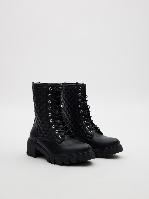 Quilter lace-up boot black 45º front view