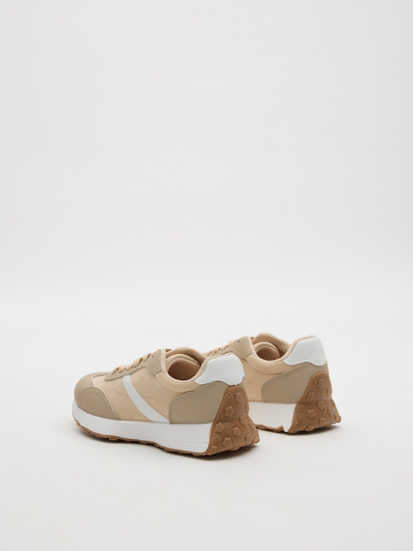 Zapatillas casual running beige crudo vista trasera 45º
