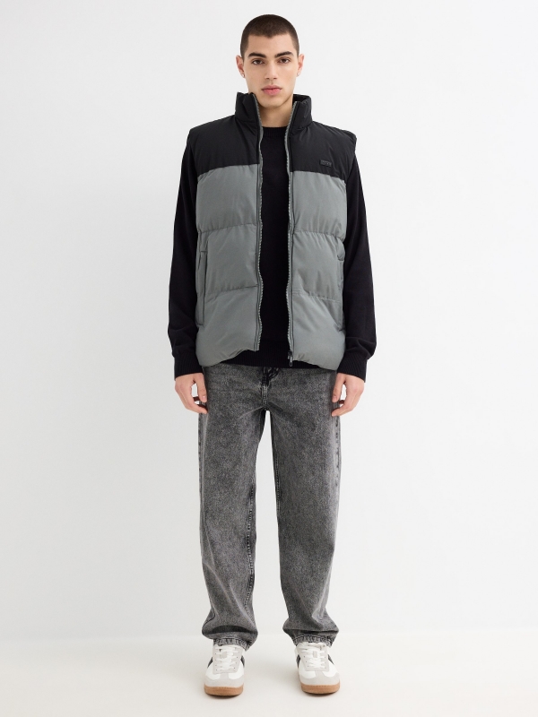 White block color quilted vest grey general front view