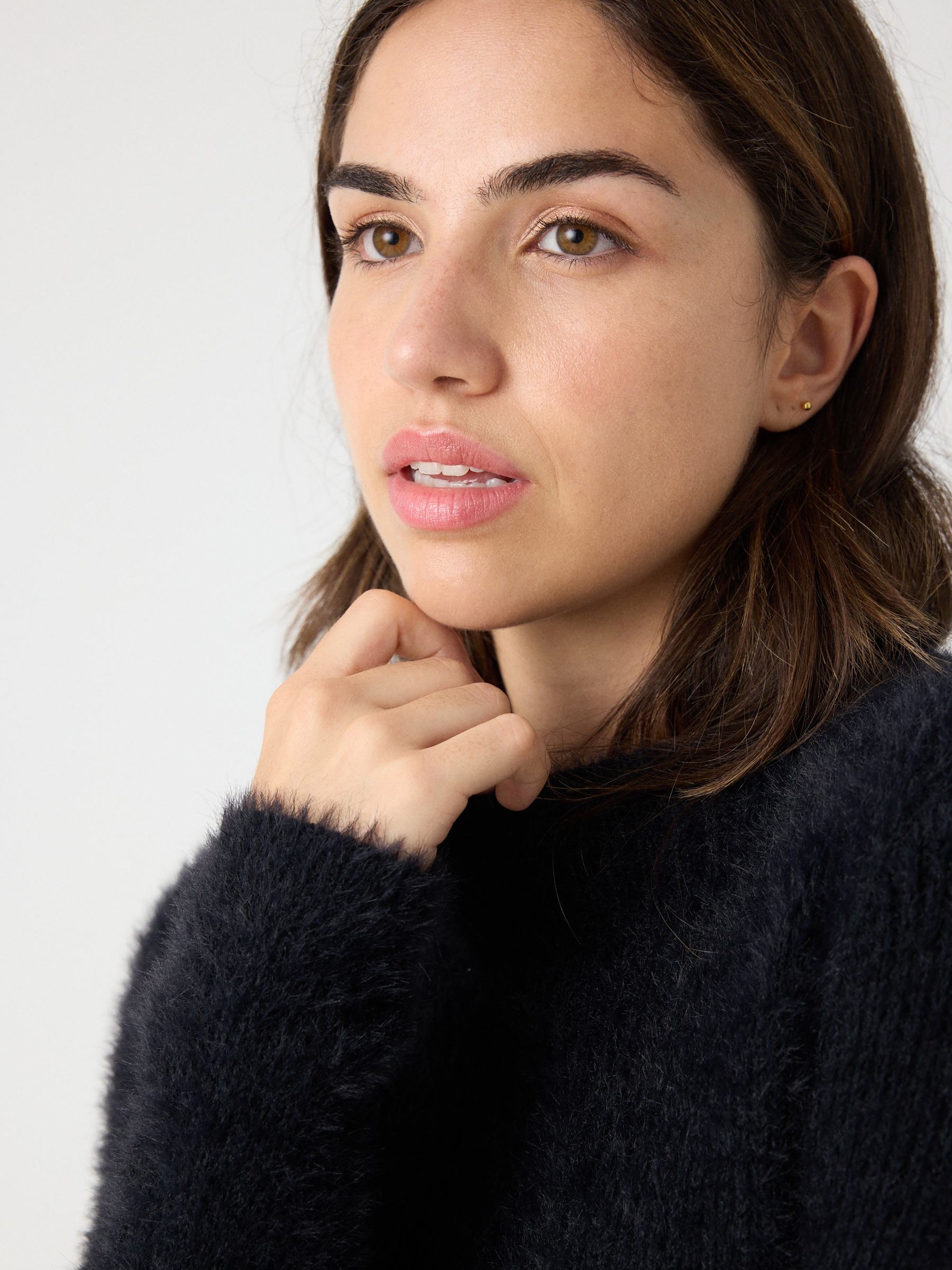 Jersey pelo de nutria negro vista media frontal