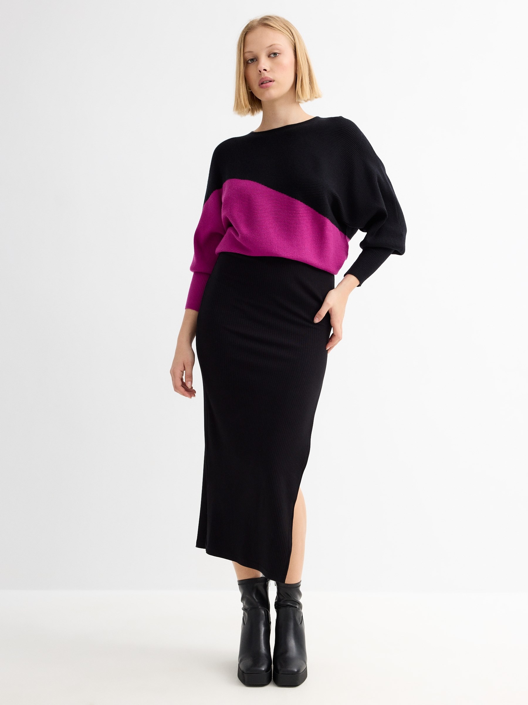 Balloon sleeve sweater fuchsia middle front view