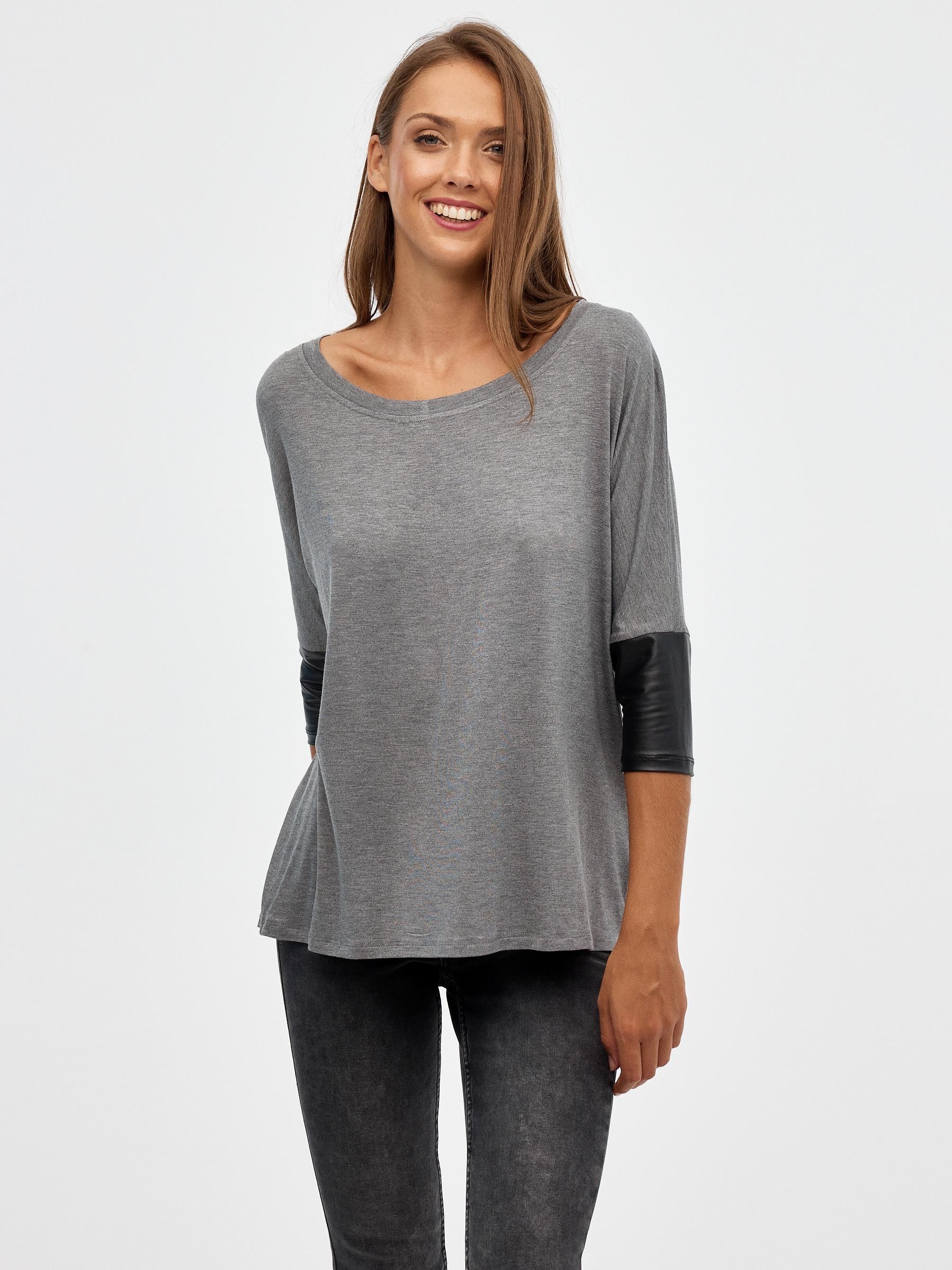 Camiseta detalles efecto piel gris melange vista media frontal