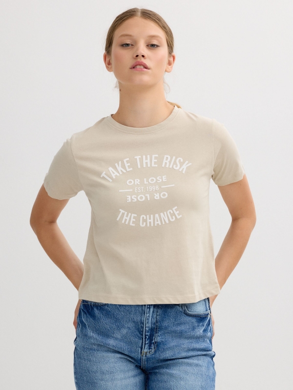Short sleeve text t-shirt taupe middle front view