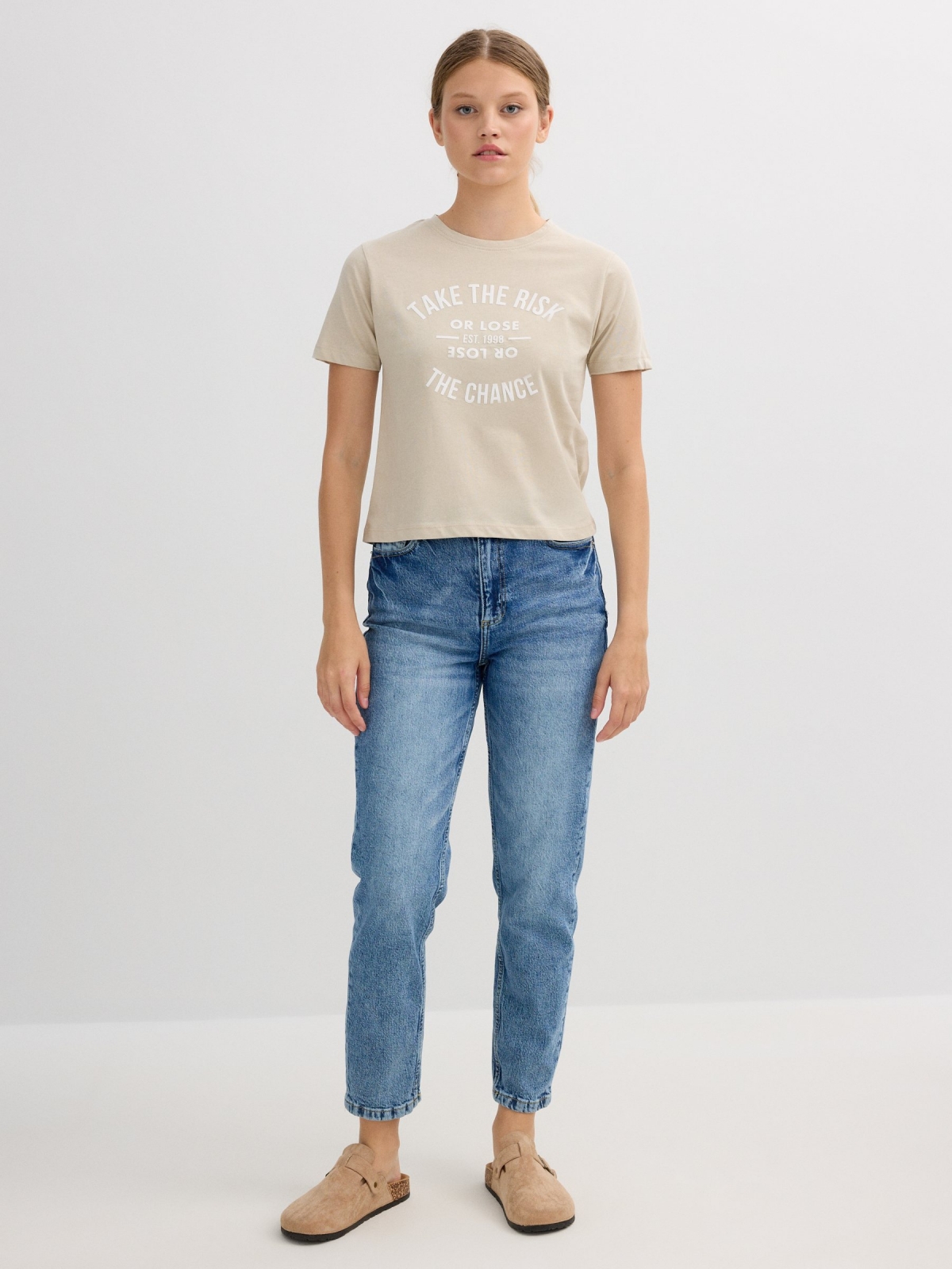 Short sleeve text t-shirt taupe front view