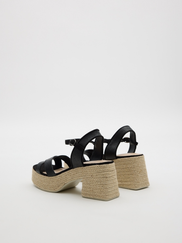 Sandalias tacón tiras negro vista trasera 45º