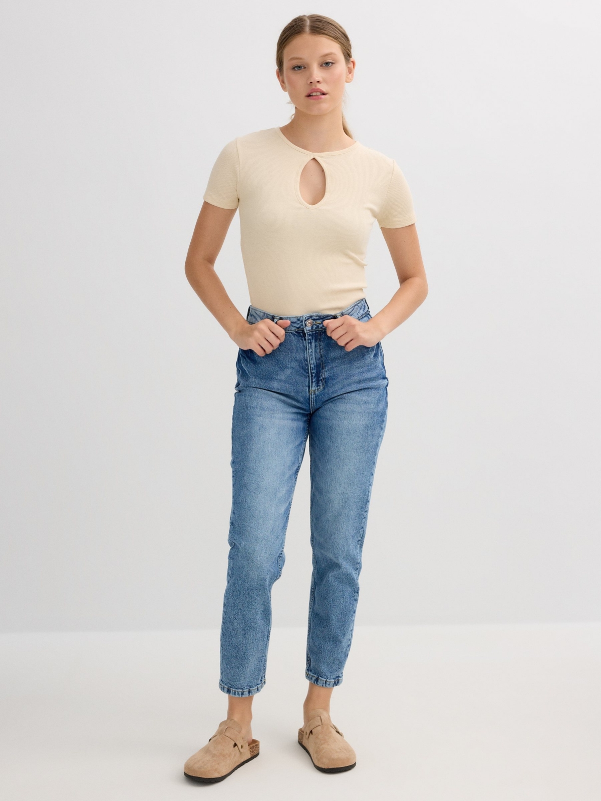 Short sleeve crop cut out t-shirt sand front view