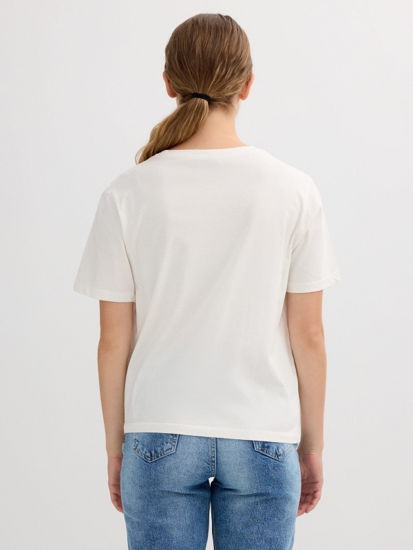 Camiseta detalhe crochê branco vista meia traseira