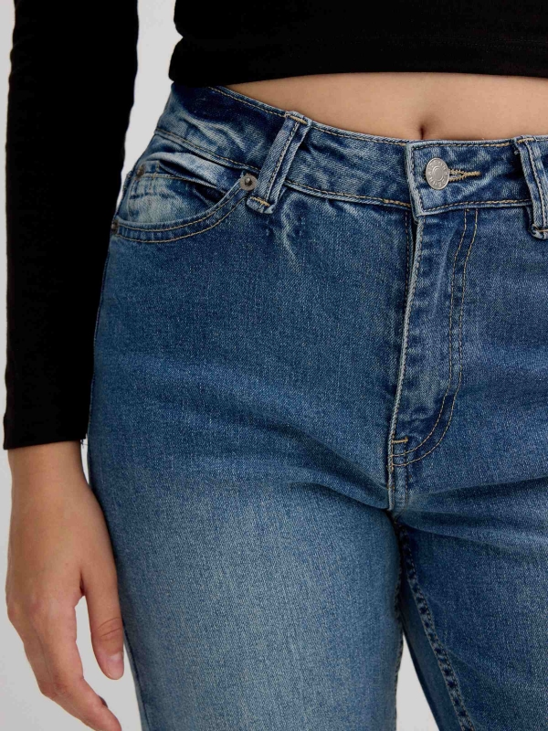 Slim mom jeans blue detail view